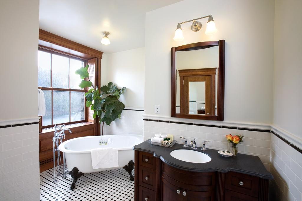 Mohonk Mountain House Hotel New Paltz Room photo