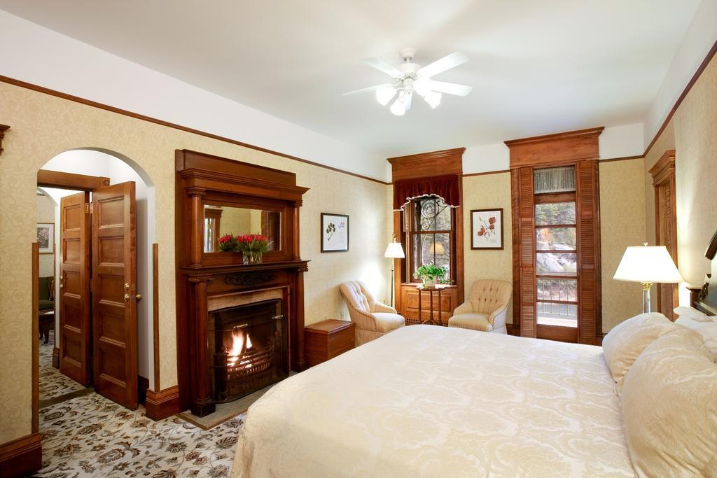 Mohonk Mountain House Hotel New Paltz Room photo